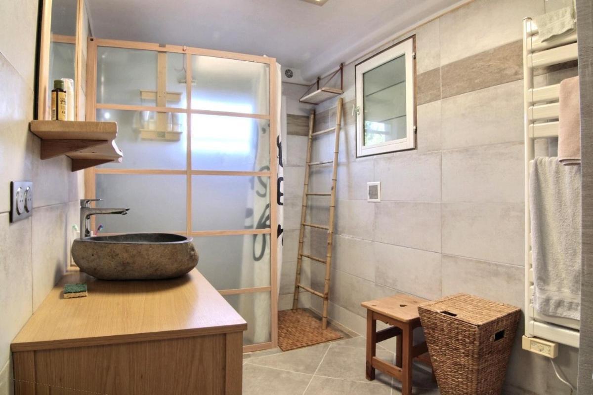 Au Nid De Mes Anges Bed & Breakfast Entrecasteaux Luaran gambar