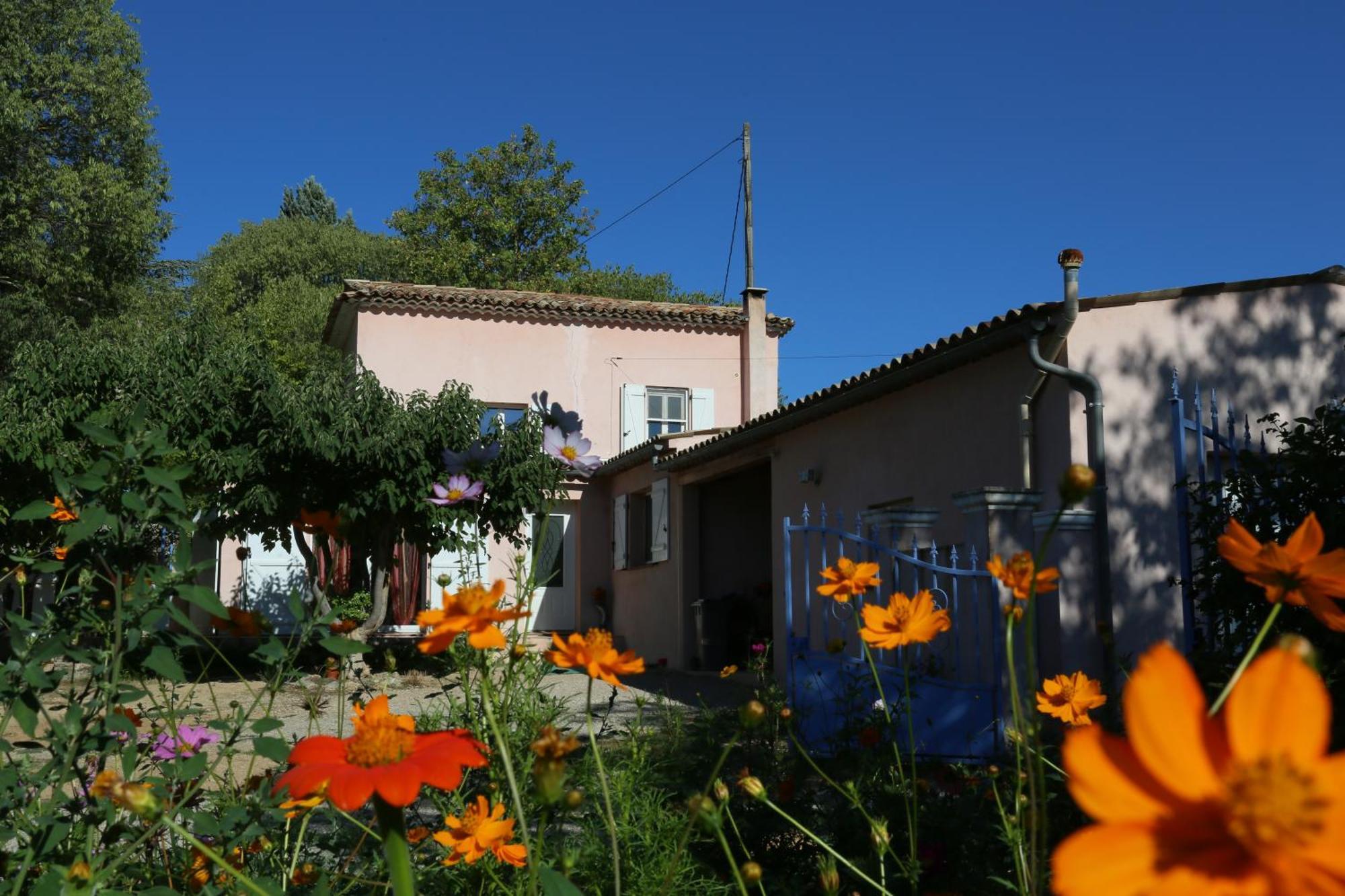 Au Nid De Mes Anges Bed & Breakfast Entrecasteaux Luaran gambar